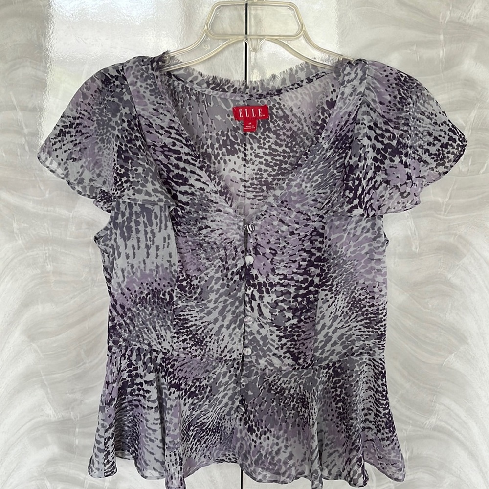 💖 3/$15 Elle Women’s size medium top